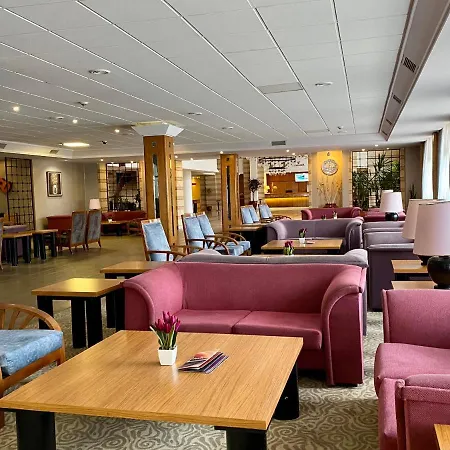 Hotel Perissia & Convention Centre 5*